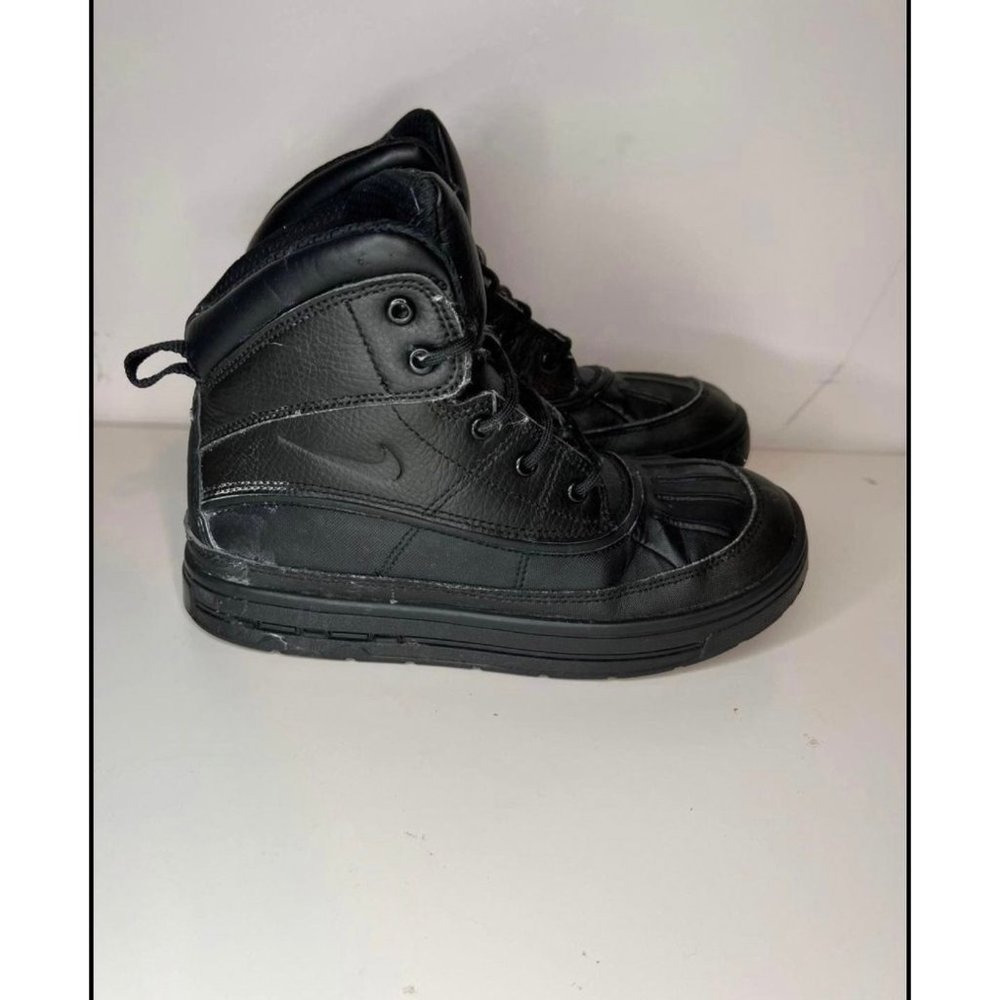 Nike Woodside 2 High Youth Boy Triple Black Lace Up High Top Boots Youth Size 3Y - Picture 2 of 10